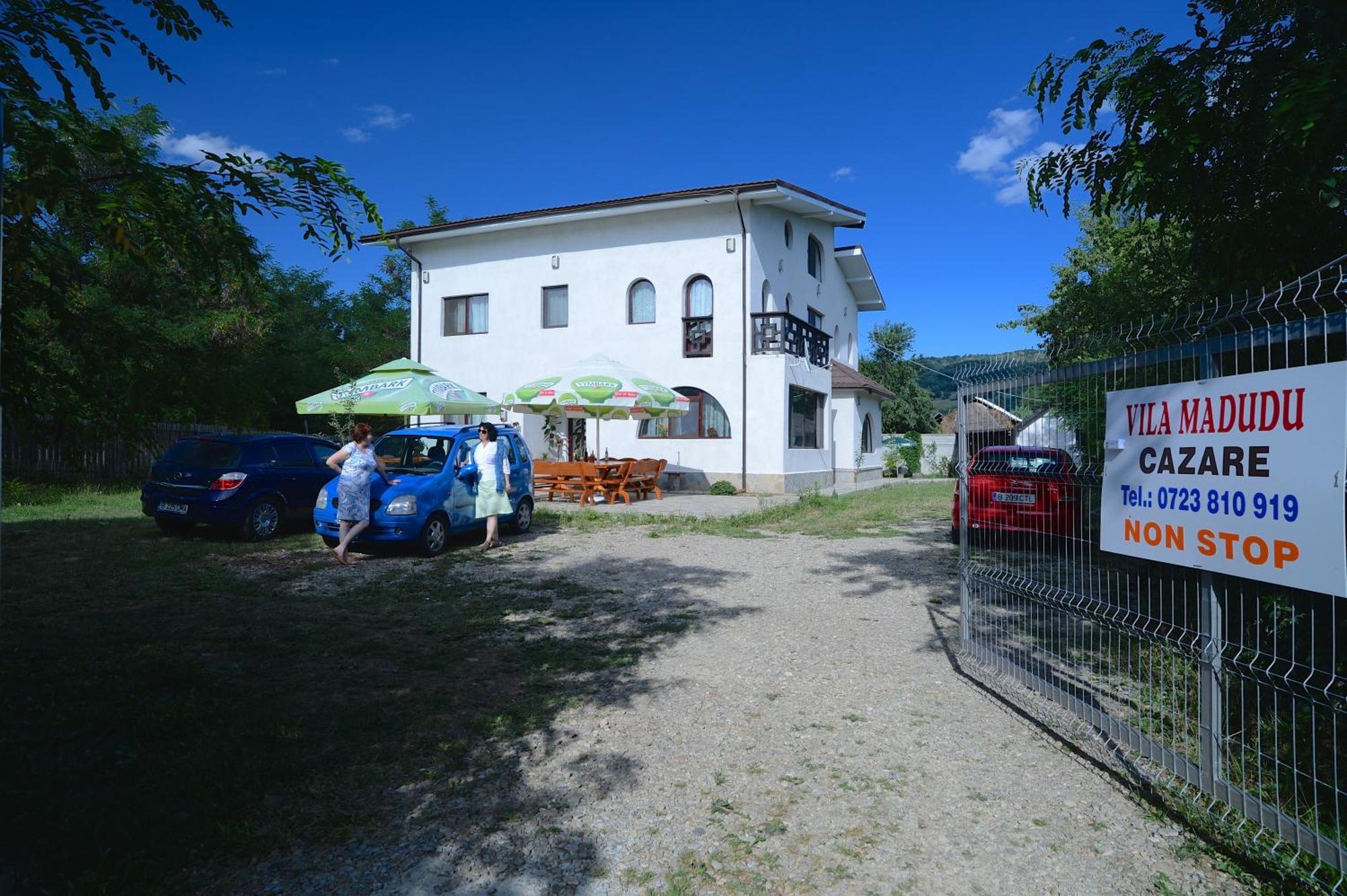 Vila Madudu Valenii de Munte Exterior photo
